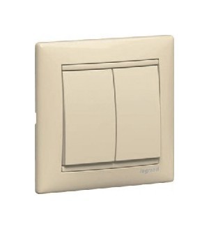 LEGRAND Выключатель 2-клавишный, 10АХ, 250В, слоновая кость, Valena